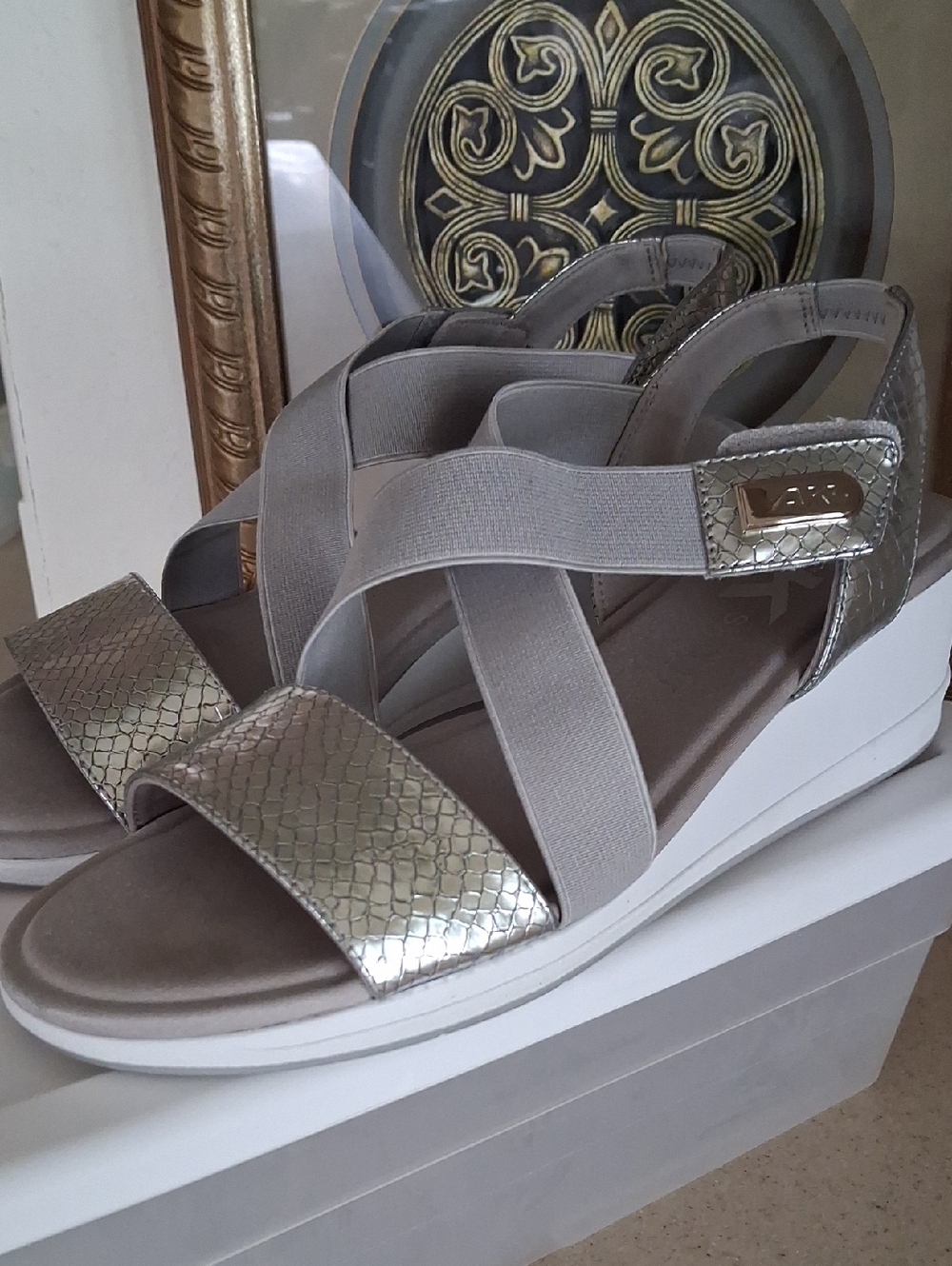 ANNE KLINE Metallic Gray Elastic Strap Wedge Sandals